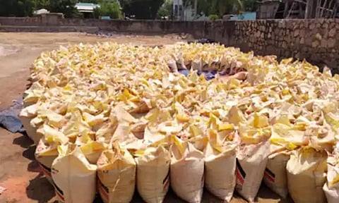 தூத்துக்குடி துறைமுகத்தில் இருந்து பொட்டாஷ் உரத்தை கடத்தி பதுக்கிய குடோனுக்கு சீல் வைக்க நடவடிக்கை