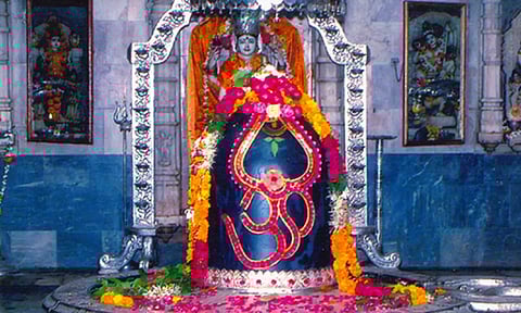 பக்தர்களைத் தேடி வந்து அருள் புரியும் ஜோதிர்லிங்கம்