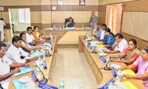 ஊராட்சிக்குழு கூட்டம் நடைபெற்ற காட்சி.