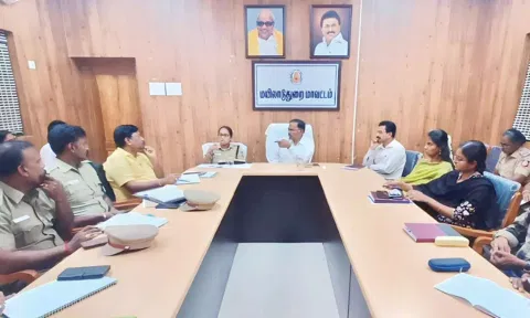 மயிலாடுதுறையில் கள்ளச்சாரயம் ஒழிப்பு குறித்து ஆலோசனை கூட்டம் கலெக்டர் மகாபாரதி தலைமையில் நடை பெற்றது.