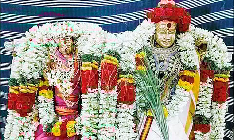 இலுப்பூர் திரவுபதி அம்மன் கோவிலில் திருக்கல்யாணம்: திரளான பக்தர்கள் சாமி தரிசனம்