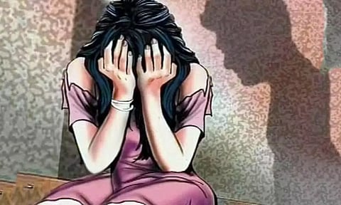 திருமணம் செய்வதாக ஆசைவார்த்தை கூறி பெண்ணை கற்பழித்த அரசு ஊழியர் கைது