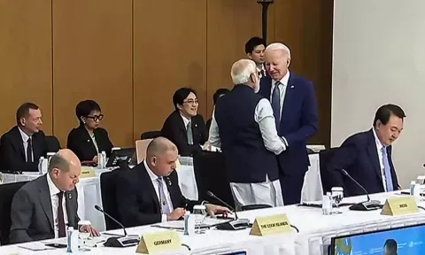 ஆட்டோகிராப் பிளீஸ் - பிரதமர் மோடியிடம் கேட்ட அதிபர் ஜோ பைடன்