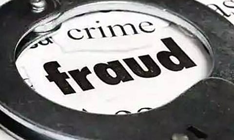 வீட்டுமனை வாங்கி தருவதாக புதுவை ஜிப்மர் ஆஸ்பத்திரி ஊழியர்களிடம் ரூ.40 லட்சம் மோசடி செய்த போலீஸ்காரர்