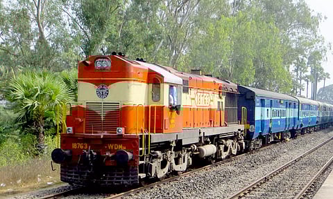 2 நாட்கள் சிறப்பு ரெயில் இயக்கம்