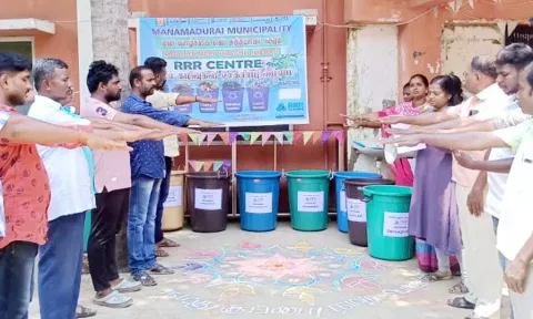 உலர் கழிவு சேகரிப்பு மையம் தொடக்கம்