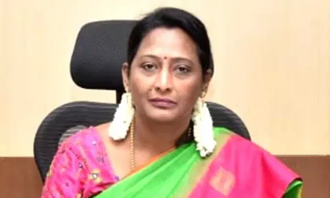 மதுரை மாவட்டத்தின் 3-வது பெண் கலெக்டராக  சங்கீதா இன்று பொறுப்பேற்பு