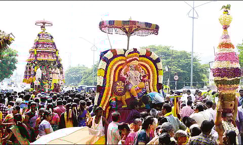 சத்துவாச்சாரி சாலை கெங்கையம்மன் சிரசு வீதி உலா