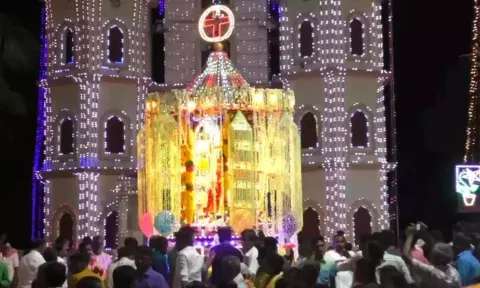 புனித கித்தேரியம்மாள் ஆலய தேர் பவனி