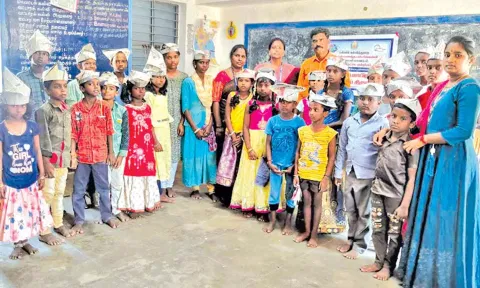 வடகாடு தொடக்கப்பள்ளியில் ஆயிரம் ஆயிரம் அறிவியல் திருவிழா நடந்தது.