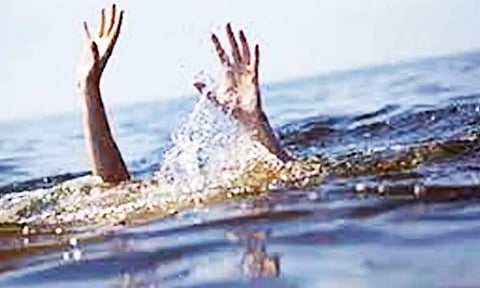 குளத்தில் தவறி விழுந்து மூதாட்டி பலி