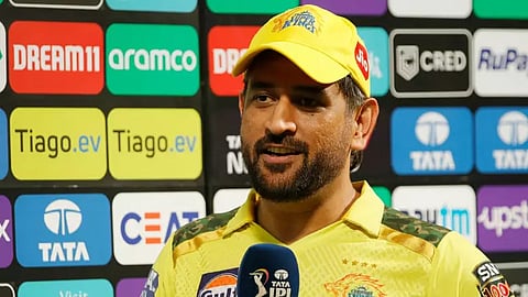 முடிவெடுக்க 8-9 மாதங்கள் உள்ளன.. ஓய்வு குறித்த கேள்விக்கு  பதிலளித்த டோனி