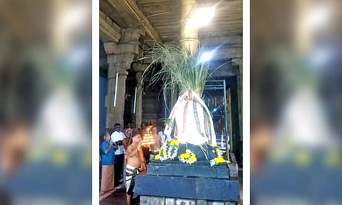 சத்தியவாகீஸ்வரர் கோவிலில் கொடியேற்றம் நடந்த போது எடுத்தபடம்.