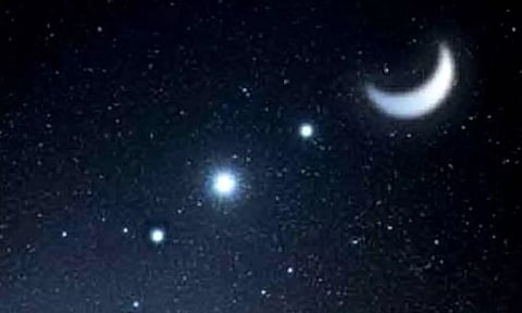 இன்று இரவு வானில் தோன்றும் அபூர்வ நிகழ்வு- ஒரே நேர்கோட்டில் சந்திக்கும் சந்திரன், வெள்ளி, செவ்வாய்