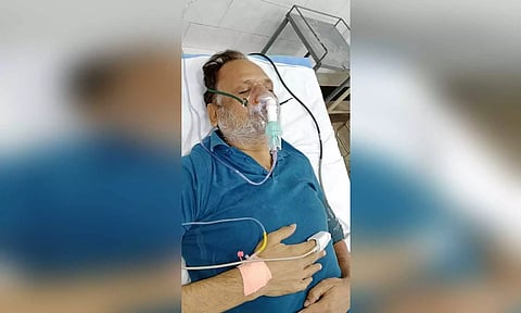 திகார் ஜெயில் குளியலறையில் மீண்டும் தவறி விழுந்த டெல்லி முன்னாள் அமைச்சர்- ஐசியு வார்டில் அனுமதி