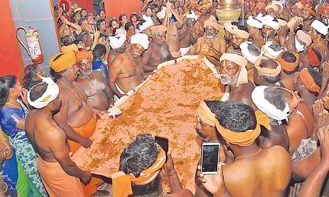 சாமிதோப்பு அய்யா வைகுண்டசாமி தலைமைப்பதியில் இன்று வைகாசி திருவிழா கொடியேற்றத்துடன் தொடங்கியது