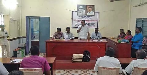 பயிற்சி முகாம் நடைபெற்ற&nbsp; போது எடுத்தபடம்.