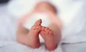 தியாகதுருகம் அருகே  கார் மோதி குழந்தை சாவு