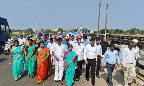 கடலூரில் விழிப்புணர்வு பேரணி நடைபெற்றது.