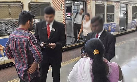 ரெயில்களில் டிக்கெட் இன்றி பயணம் செய்த 3½ கோடி பேரிடம் ரூ.2,200 கோடி அபராதம் வசூல்