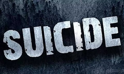ஓய்வு பெற்ற பி.எஸ்.என்.எல். ஊழியர் காவிரி ஆற்றில் குதித்து தற்கொலை