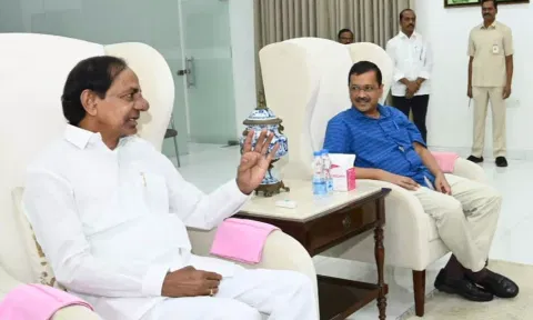 தெலுங்கானா முதல் மந்திரியுடன் அரவிந்த் கெஜ்ரிவால் சந்திப்பு