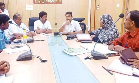 ஆலோசனை கூட்டம் நடைபெற்ற காட்சி.&nbsp;