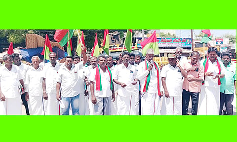 புதிய தமிழகம் கட்சியினர் ஆர்ப்பாட்டம் நடத்தினர்.
