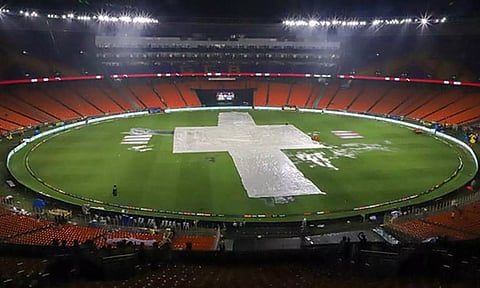 ஐபிஎல் 2023: மழை நிற்க வேண்டி ஜெய் ஸ்ரீராம் என கோஷமிட்ட ரசிகர்கள்- வைரலாகும் வீடியோ