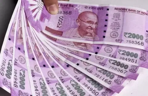 கோவையில் 2000 நோட்டுகளை வாங்க மறுக்கும் வர்த்தக நிறுவனங்கள்