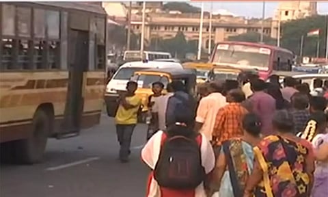 அரசு போக்குவரத்து கழக ஊழியர்களின் போராட்டம் நிறைவு- சென்னையில் போக்குவரத்து சீரானது