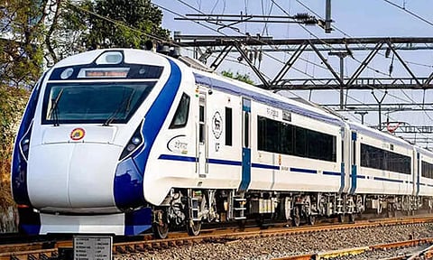 கேரளாவில் முதல் முறையாக வந்தே பாரத் ரெயில் மோதி தொழிலாளி பலி