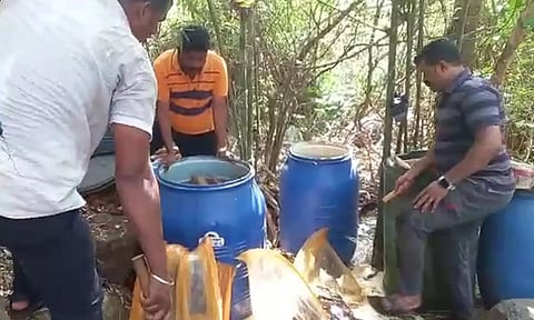 3700 லிட்டர் சாராய ஊறல் கைப்பற்றினர்