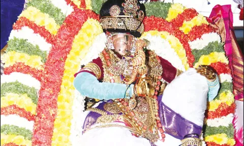 பிரம்மோற்சவ விழா 5-வதுநாள்: மோகினி அலங்காரத்தில் கோவிந்தராஜ சாமி வீதி உலா