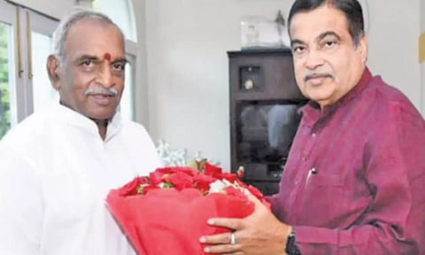 மத்திய மந்திரி நிதின் கட்கரியுடன் பொன்.ராதாகிருஷ்ணன் சந்திப்பு