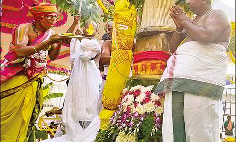 அப்பலாயகுண்டா பிரசன்ன வெங்கடேஸ்வரர் கோவிலில் பிரம்மோற்சவ விழா கொடியேற்றத்துடன் தொடங்கியது
