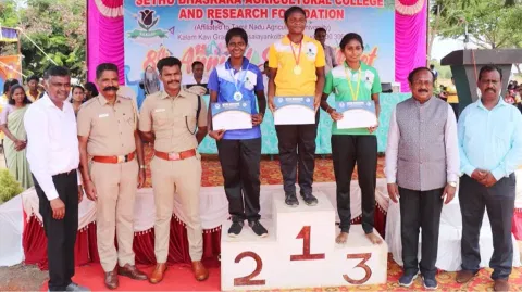 விளையாட்டு விழாவில் சான்றிதழ் வழங்கப்பட்டது.