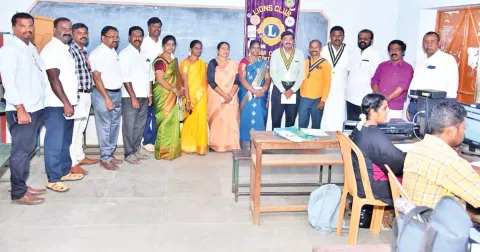 ஆதார் சிறப்பு முகாம் நடந்தபோது எடுத்தபடம்