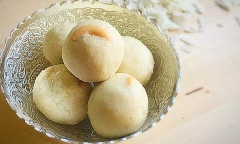 அவல் லட்டு