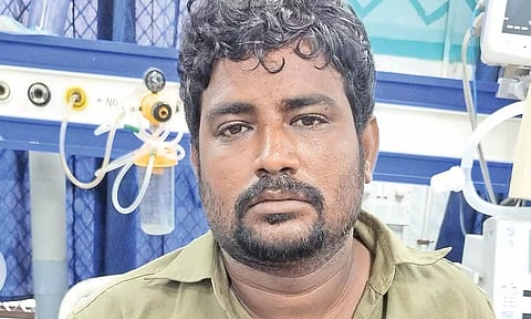 எனது வாழ்நாளில் இதுபோன்ற ரெயில் விபத்தை பார்த்ததே இல்லை- தலையில் காயத்தோடு உயிர் தப்பிய சென்னை பயணி பேட்டி