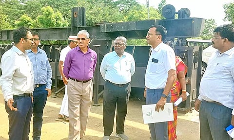 பூண்டி ஏரியில் அதிகாரிகள் ஆய்வு