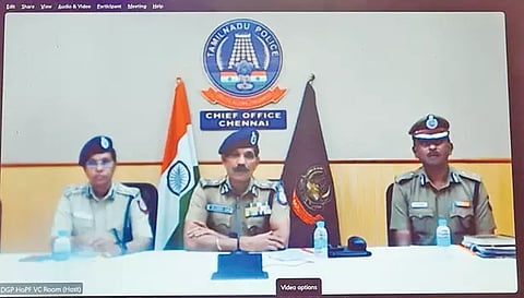 பயிற்சியை டி.ஜி.பி. சைலேந்திரபாபு காணொளி காட்சி மூலம் தொடங்கி வைத்து பேசிய காட்சி.