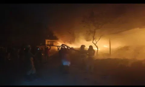 குலசேகரம் அருகே குப்பை கிடங்கில் திடீர் தீ விபத்து