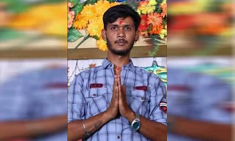 அன்பழகன்.