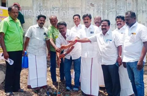 மரக்கன்றுகள் நடும் திட்டம்