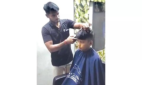 சலூன் கடைக்காரர்