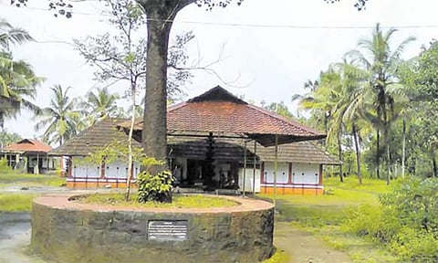 அருள்மிகு வாசுதேவபுரம் மகாவிஷ்ணு திருக்கோவில்- கேரளா