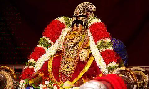 ஸ்ரீரங்கம் ரெங்கநாதர் கோவிலில் தாயார் வசந்த உற்சவம் தொடங்கியது