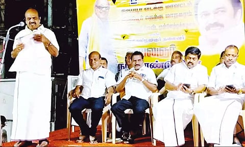 கருணாநிதி நூற்றாண்டு விழா தெருமுனைக்கூட்டம்: எம்.எல்.ஏ., மேயர் பங்கேற்பு