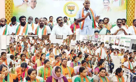 மாநில துணைத்தலைவர் கனகசபாபதி சிறப்பு விருந்தினராக பங்கேற்று பேசிய காட்சி.